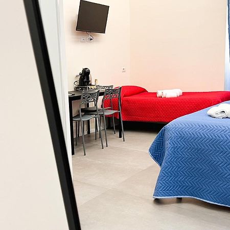 Al 115 Rooms Cagliari Bagian luar foto