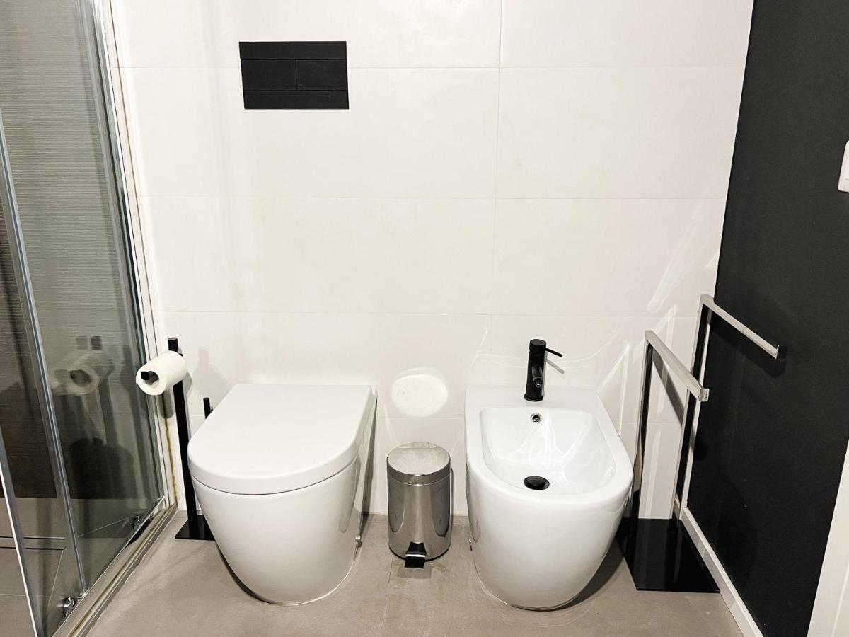 Al 115 Rooms Cagliari Bagian luar foto