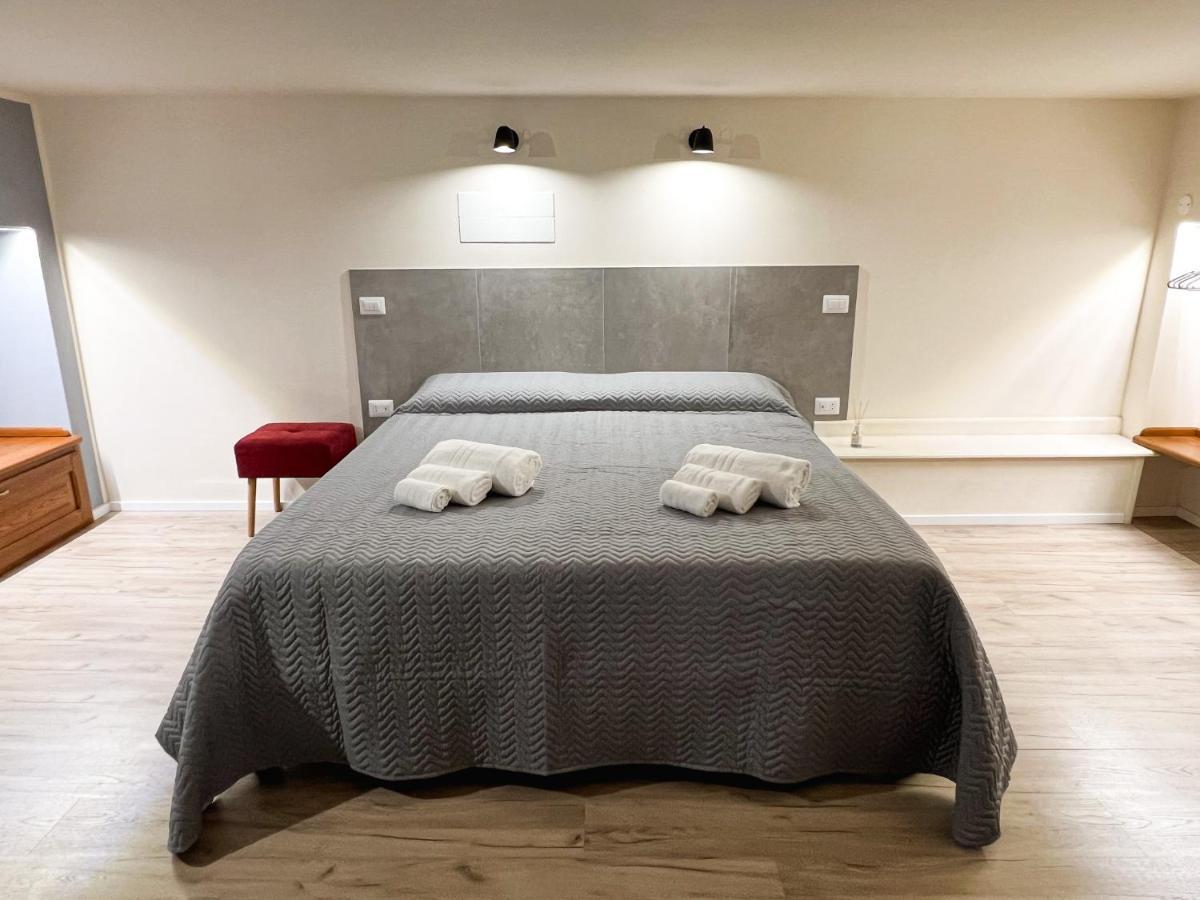 Al 115 Rooms Cagliari Bagian luar foto