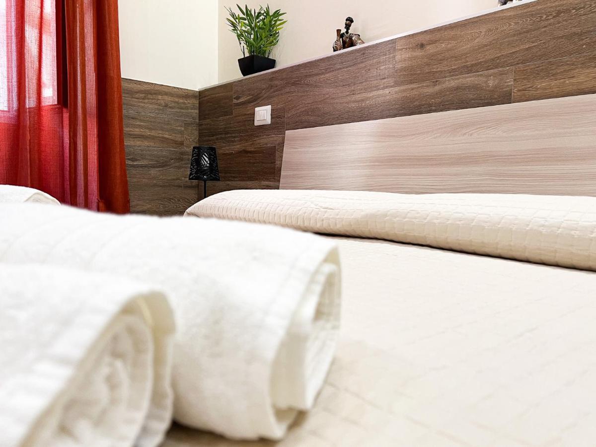 Al 115 Rooms Cagliari Bagian luar foto
