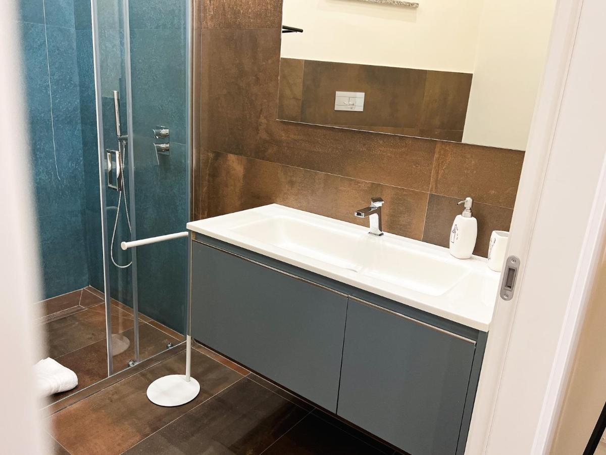 Al 115 Rooms Cagliari Bagian luar foto